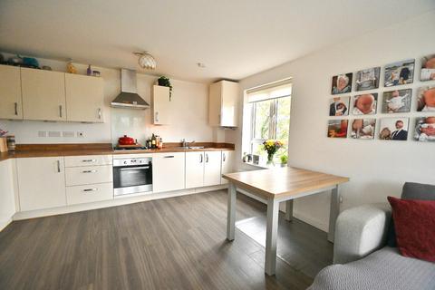 2 bedroom apartment for sale, Kenyon Way, Langley, Berkshire, SL3