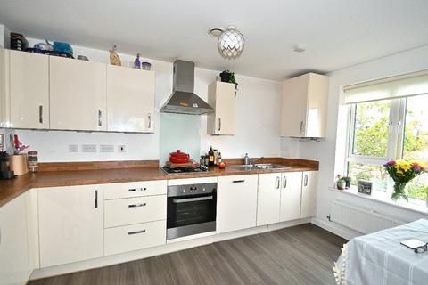 2 bedroom apartment for sale, Kenyon Way, Langley, Berkshire, SL3