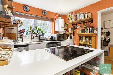 undefined, Linden Way, Souhtgate, N14