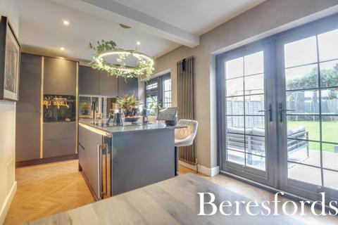 113 Hutton Drive, Hutton, Brentwood, CM13 1QN