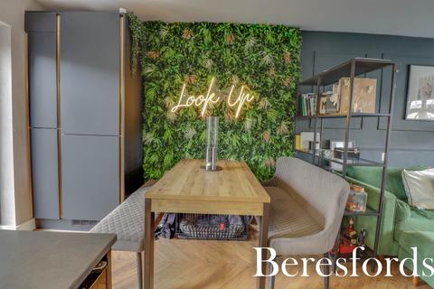 113 Hutton Drive, Hutton, Brentwood, CM13 1QN