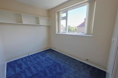 2 bedroom flat to rent, Murray House, Sylvan Avenue, London, NW7