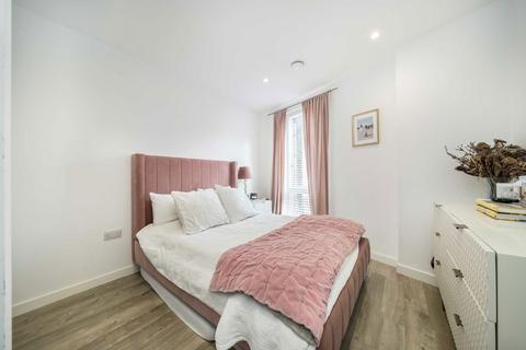 1 bedroom flat for sale, Woods Road, London SE15