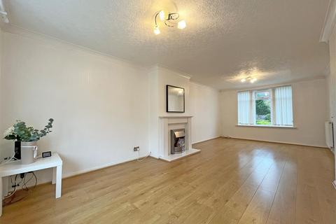 3 bedroom terraced house to rent, Chippenham Road, Nottingham NG5