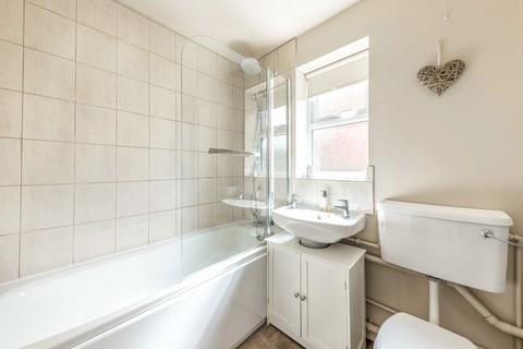 1 bedroom flat for sale, Henry Doulton Drive, London SW17