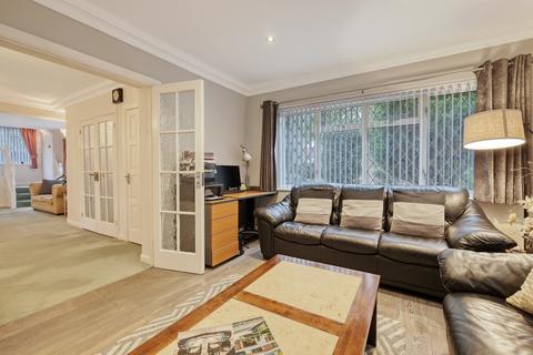 4 bedroom detached house for sale, Chigwell IG7