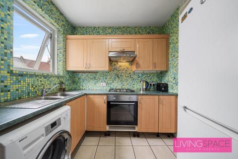 1 bedroom maisonette to rent, Colina Road, Haringey