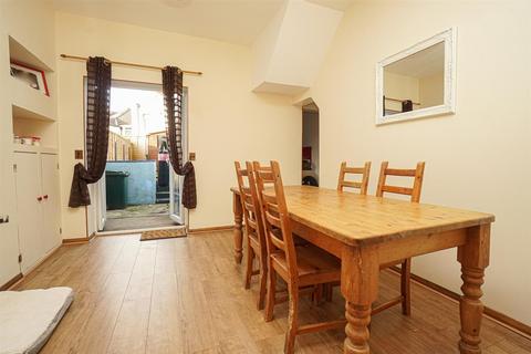 4 bedroom terraced house for sale, St. Georges Road, Hastings