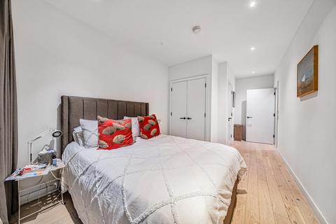 3 bedroom flat for sale, Balham High Road, Balham