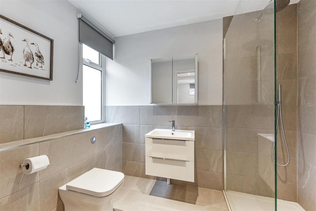 Main Bedroom Ensuite