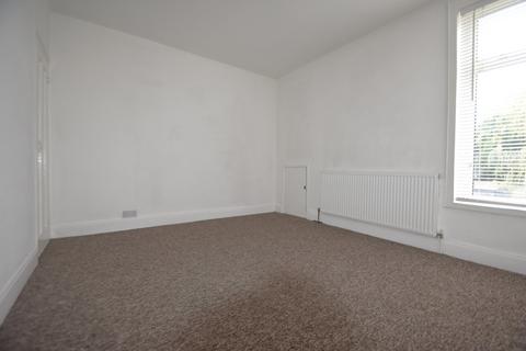 2 bedroom terraced house to rent, Cuthbert Road, Hampshire PO1