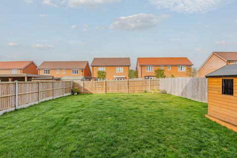 3 bedroom detached house for sale, Barleymead Way, Ware SG11