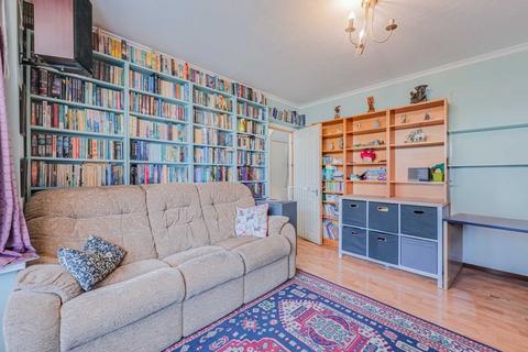 5 bedroom end of terrace house for sale, Royston Avenue, Southend-on-sea, SS2