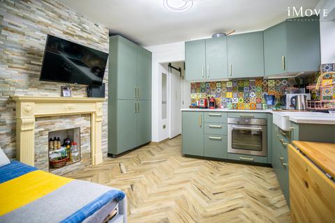 1 bedroom flat for sale, Moore Road, London SE19