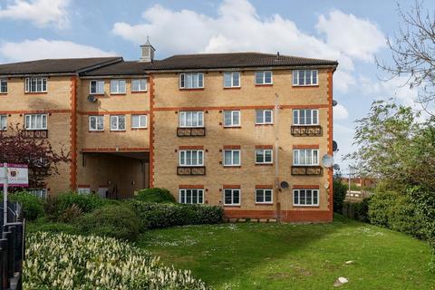 2 bedroom apartment to rent, Alice Close, New Barnet, Barnet, EN5