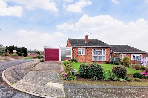 2 bedroom detached bungalow for sale, Fairfield Road, Bungay