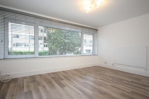 1 bedroom flat to rent, Woking GU22