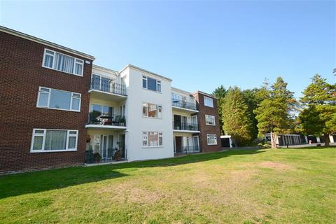 3 bedroom flat to rent, Branksome Park