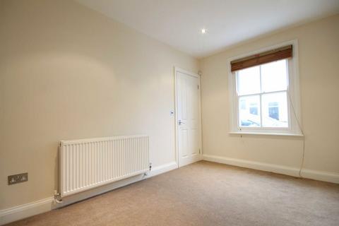 1 bedroom flat to rent, Strode Road, Fulham SW6