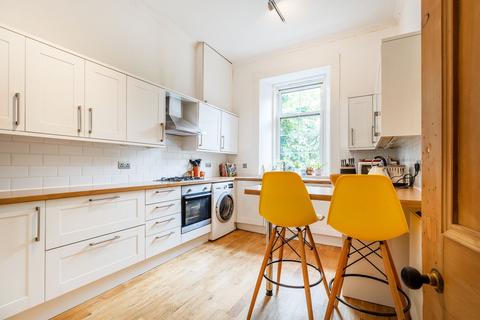2/2, 173 Queens Drive, Glasgow, G42 8QY
