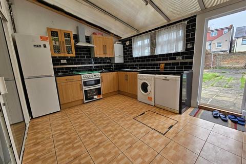 3 bedroom terraced house for sale, Northfield Road, East Ham, London, E6