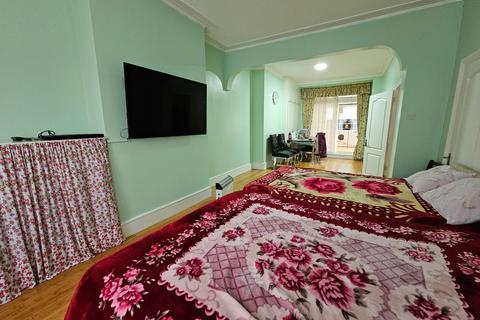undefined, Northfield Road, East Ham, London, E6