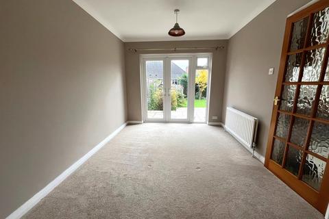 3 bedroom semi-detached house to rent, Court Gardens, Hempsted , Gloucester