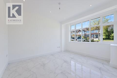 73 Bridgewood Road, Worcester Park, KT4 8XR