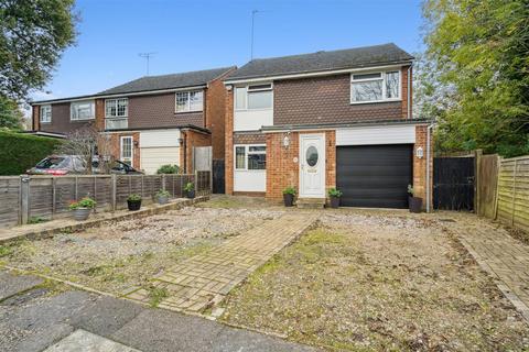 4 bedroom detached house for sale, Thornbury Close, Stevenage SG2