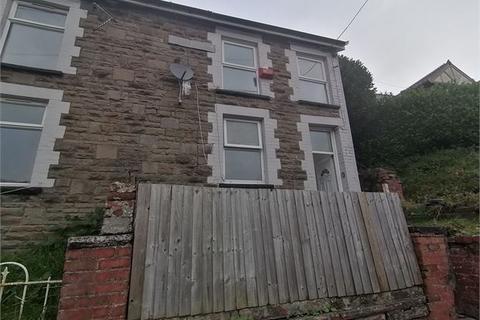 3 bedroom terraced house to rent, Castle Street, Cwmparc,