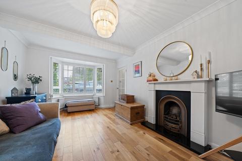 82 Alington Grove, Wallington, SM6 9NG