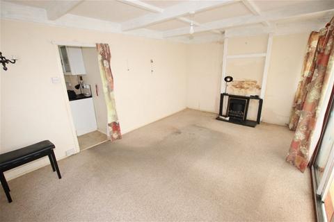 2 bedroom detached bungalow for sale, Garden Road, Jaywick, Clacton on Sea