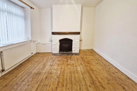 2 bedroom terraced house to rent, Woodbine Terrace, Leeds LS18