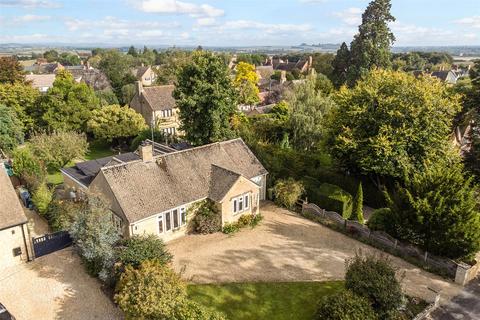 3 bedroom bungalow for sale, Dairy Lane, Dumbleton, Worcestershire, WR11