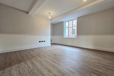 2 bedroom apartment to rent, Market Street, Lichfield