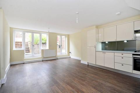 Flat 1, 64 Filey Avenue, London, N16 6JJ