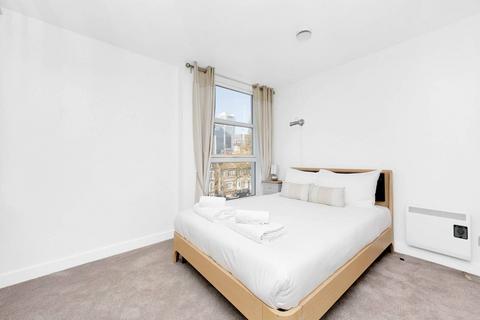 2 bedroom flat to rent, Manchester Road, Canary Wharf, London, E14