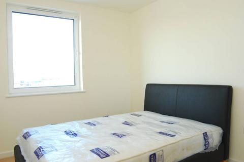 2 bedroom flat to rent, Graphite Building, Old Street, London, N1