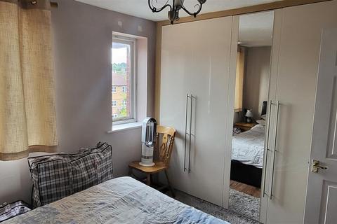 1 bedroom flat to rent, Harlinger Street, London