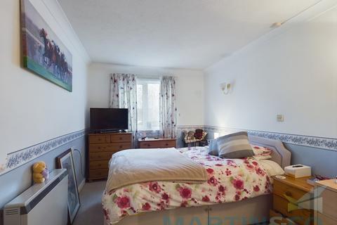 1 bedroom ground floor flat for sale, Cowfold , Sussex