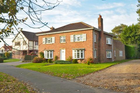 4 bedroom detached house for sale, Chapel Lane, Ludborough DN36 5SJ