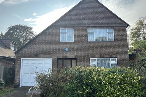 3 bedroom detached house for sale, St. Marys Avenue South, Norwood Green UB2