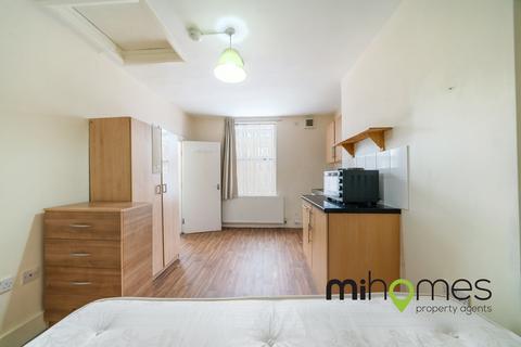 Studio to rent, Brooksby's Walk, London