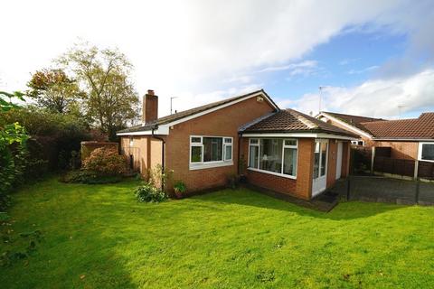 3 bedroom detached bungalow for sale, Heath Lane, Chester