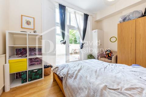 undefined, Muswell Avenue, Muswell Hill, London
