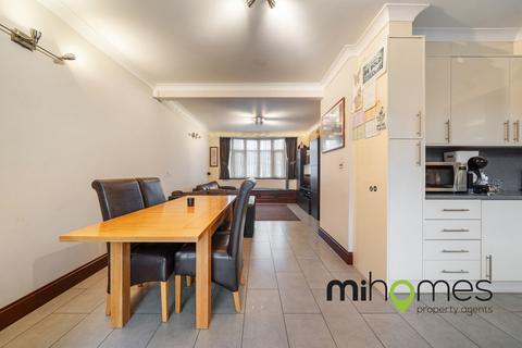 34 Woodfield Drive, East Barnet, Barnet, EN4 8PA