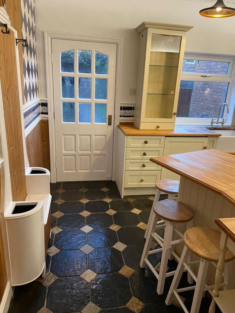 Kitchen to garden
