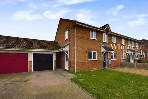 2 bedroom end of terrace house to rent, Lavender Close, Attleborough