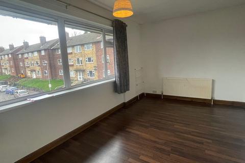 2 bedroom apartment to rent, Carr Street, Birstall