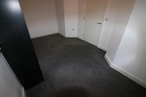 2 bedroom end of terrace house to rent, Jensen Mews, Hull